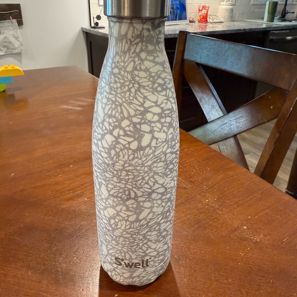 S'well White and Gray Floral Insulated Bottle